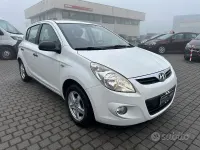 Usata Hyundai i20 Edition 83 CV (61 kW) 2012 Bianco Utilitaria