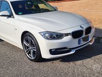 Usata BMW 318 Sport Line 143 CV (105 kW) 2013 Bianco Berlina