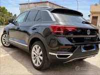 Usata VW T-Roc 150 CV (110 kW) 2018 Nero SUV