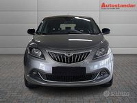 Usata Lancia Ypsilon Gold 69 CV (50 kW) 2022 Grigio scuro Utilitaria