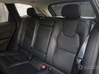 Usata Volvo XC60 R-Design 197 CV (144 kW) 2019 Nero SUV