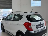 Usata Opel Karl Rocks 73 CV (53 kW) 2018 Bianco Utilitaria