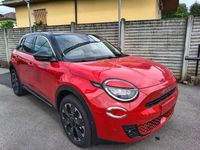 Nuova Fiat 600 La Prima 110 CV (80 kW) 2025 Rosso passione tetto nero SUV