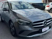Usata Mercedes B200 150 CV (110 kW) 2022 Grigio Utilitaria