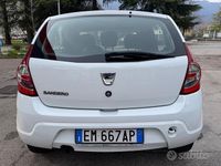 Usata Dacia Sandero Stepway 85 CV (62 kW) 2012 Bianco Berlina