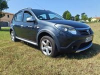 Usata Dacia Sandero Stepway 84 CV (61 kW) 2012 Grigio Berlina