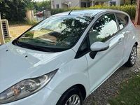 Usata Ford Fiesta 97 CV (71 kW) 2010 Bianco Utilitaria