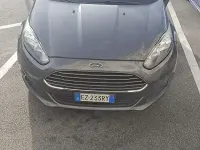Usata Ford Fiesta Titanium 75 CV (55 kW) 2015 Grigio Utilitaria