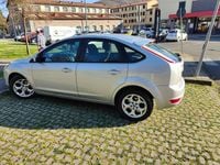 Begagnad Ford Focus 90 HK (66 kW) 2010 Silver Sedan