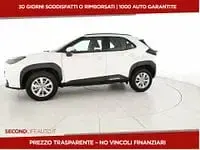 Begagnad Toyota Yaris Cross Active 116 HK (85 kW) 2022 Vit SUV