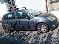 Usata Ford Fiesta 75 CV (55 kW) 2005 Grigio Utilitaria