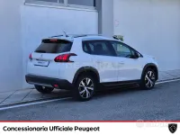 Usata Peugeot 2008 Allure 100 CV (73 kW) 2017 Bianco SUV