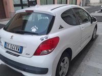 Usata Peugeot 207 75 CV (55 kW) 2011 Bianco Coupé