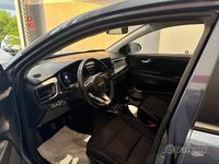 Usata Kia Rio Style 82 CV (60 kW) 2022 Blu Berlina