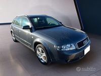 Begagnad Audi A4 101 HK (74 kW) 2003 Grå Sedan