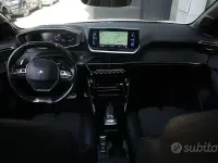 Usata Peugeot 208 GT-line 101 CV (74 kW) 2020 Bianco Utilitaria