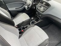 Usata Hyundai i20 Comfort 75 CV (55 kW) 2016 Grigio Berlina