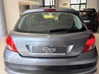 Begagnad Peugeot 207 93 HK (68 kW) 2010 Grå Sedan