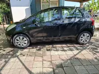 Usata Toyota Yaris 69 CV (50 kW) 2007 Nero Utilitaria