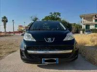 Usata Peugeot 107 Access 68 CV (50 kW) 2010 Nero Utilitaria