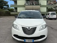 Usado Lancia Ypsilon 69 HP (50 kW) 2014 Branco Citadino