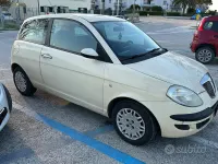 Usata Lancia Ypsilon 60 CV (44 kW) 2004 Bianco Utilitaria