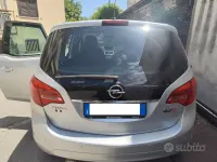 Usata Opel Meriva 140 CV (102 kW) 2015 Monovolume