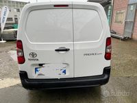 Usata Toyota Proace City City 130 CV (95 kW) 2021 Bianco Monovolume