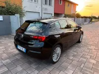 Usata Opel Astra 110 CV (80 kW) 2018 Nero Berlina