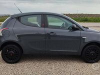 Usata Lancia Ypsilon Gold 85 CV (62 kW) 2014 Grigio Utilitaria