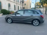 Usata Mercedes B180 Executive 109 CV (80 kW) 2019 Grigio Utilitaria