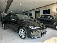 Usata VW Golf VIII Life 116 CV (85 kW) 2025 Nero Berlina