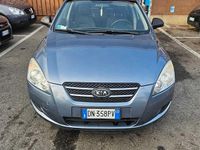 Usata Kia Ceed EX 109 CV (80 kW) 2008 Gray Utilitaria