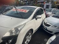 Usata Peugeot 3008 Premium 112 CV (82 kW) 2011 Bianco Station wagon