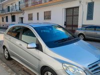 Usata Mercedes B180 2011 Grigio Monovolume