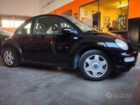 Usata VW New Beetle 102 CV (75 kW) 2001 Nero Utilitaria