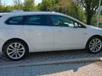 Usata Opel Astra Cosmo 165 CV (121 kW) 2011 Bianco Station wagon
