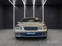 Usata Mercedes C220 Elegance 150 CV (110 kW) 2004 Grigio Berlina