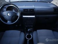 Begagnad VW Fox Sportline 54 HK (39 kW) 2011 Grå Halvkombi