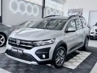 Usata Dacia Jogger Comfort 101 CV (74 kW) 2023 Grigio Monovolume