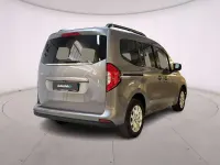 Usata Mercedes T180 Premium 131 CV (96 kW) 2023 Grigio scuro Monovolume