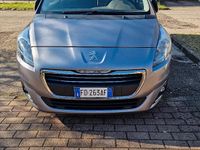 Usata Peugeot 5008 120 CV (88 kW) 2016 Grigio Monovolume