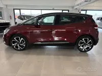 Usata Renault Scénic IV Bose Edition 110 CV (80 kW) 2017 Rosso Monovolume