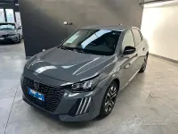 Usata Peugeot 208 Allure 101 CV (74 kW) 2025 Grigio Utilitaria