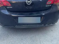 Usata Opel Astra 95 CV (69 kW) 2010 Nero Berlina