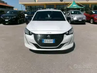 Usata Peugeot 208 GT-line 101 CV (74 kW) 2020 Bianco Utilitaria