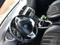 Usata Lancia Delta 120 CV (88 kW) 2011 Grigio Utilitaria