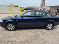 Usata VW Passat 130 CV (95 kW) 2001 Blu Berlina