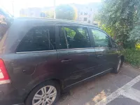Usata Opel Zafira 2008 Grigio Monovolume