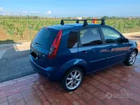 Usata Ford Fiesta 68 CV (50 kW) 2007 Bluazzurro Utilitaria